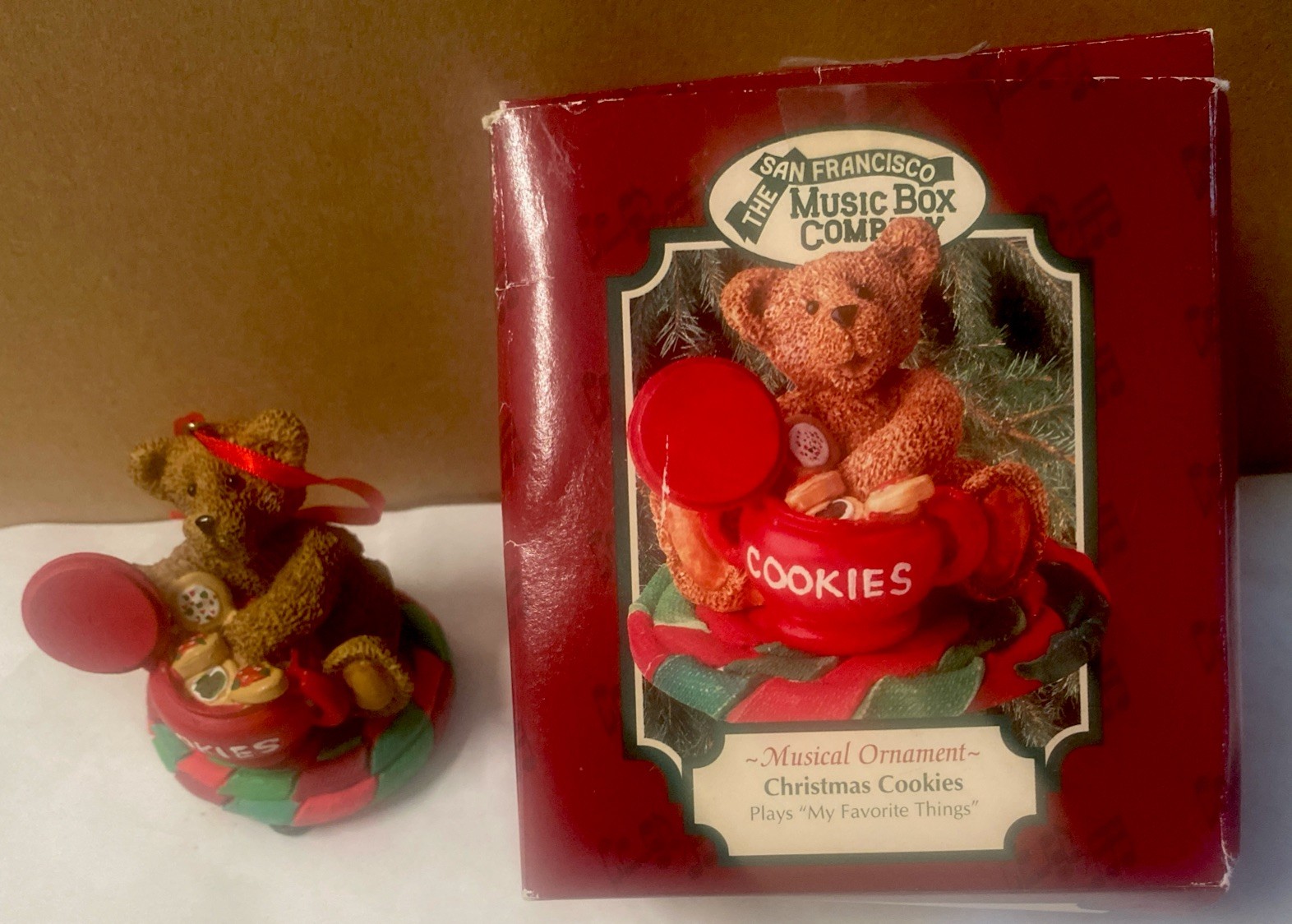1996 San Francisco Music Box Co Christmas Cookies Ornament