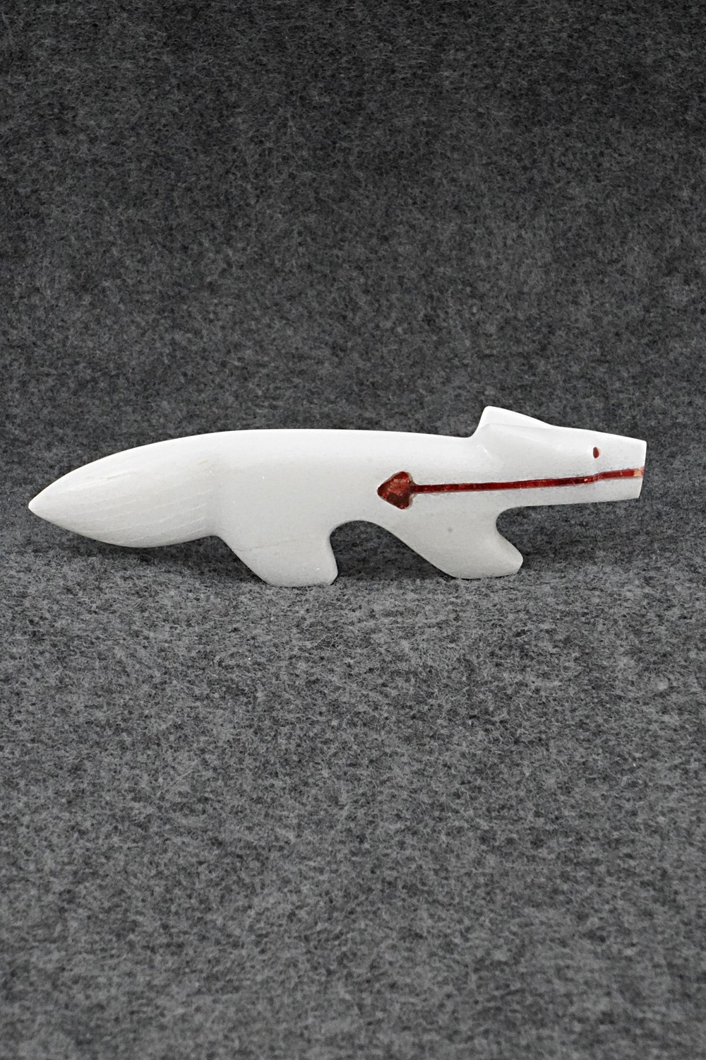 Wolf Zuni Fetish Carving - Kenric Laiwakete Wolf Zuni Fetish Carving - Kenric Laiwakete