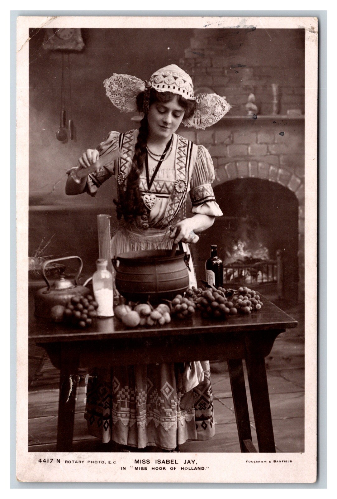 RPPC D\'Oyly Carte Opera Stage Actress Singer Miss Isabel Jay Postcard H18