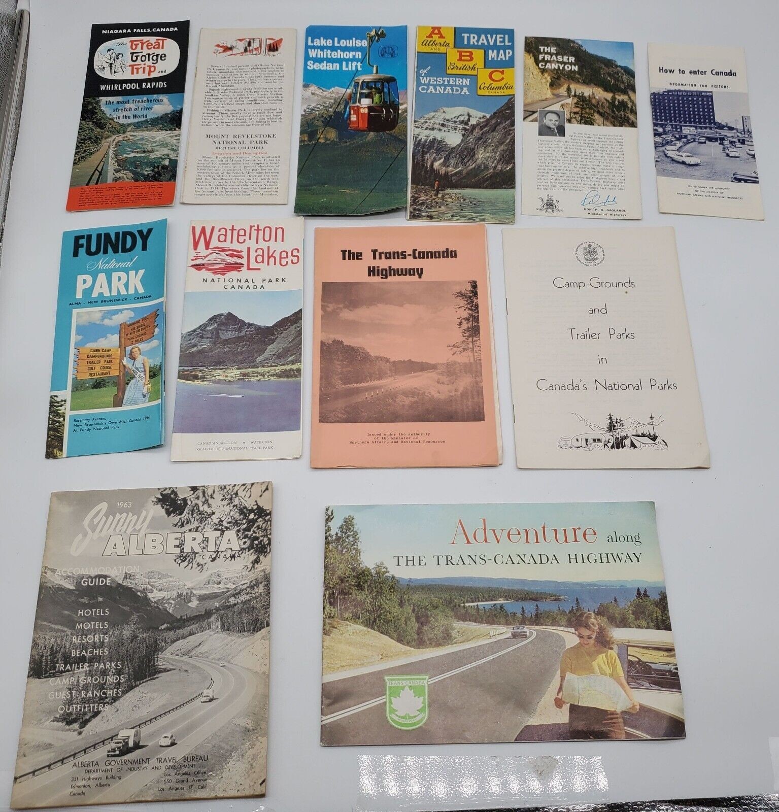 Lot of Canada National Park & Other Travel Pamphlets Brochures Attractions Maps
