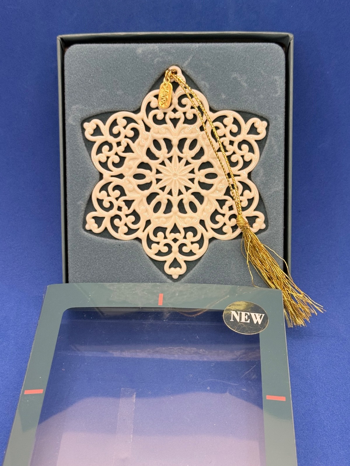 LENOX 1998 Snow Fantasies Annual Snowflake Ornament