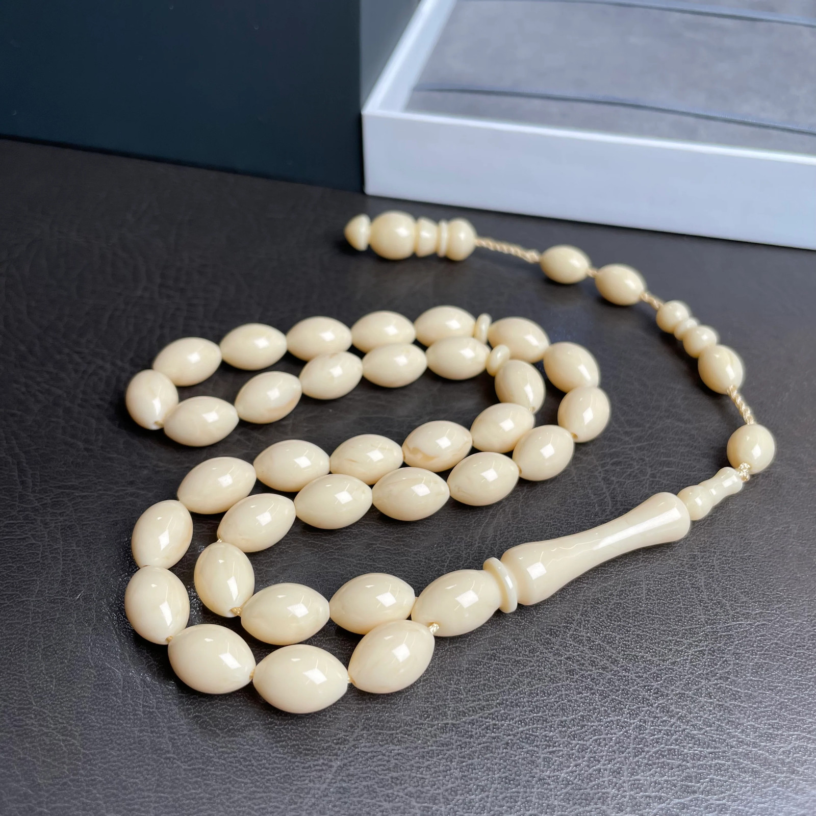 White Amber Resin (Mastic) Misbaha Tasbih 21g | 8x12mm | 33 beads
