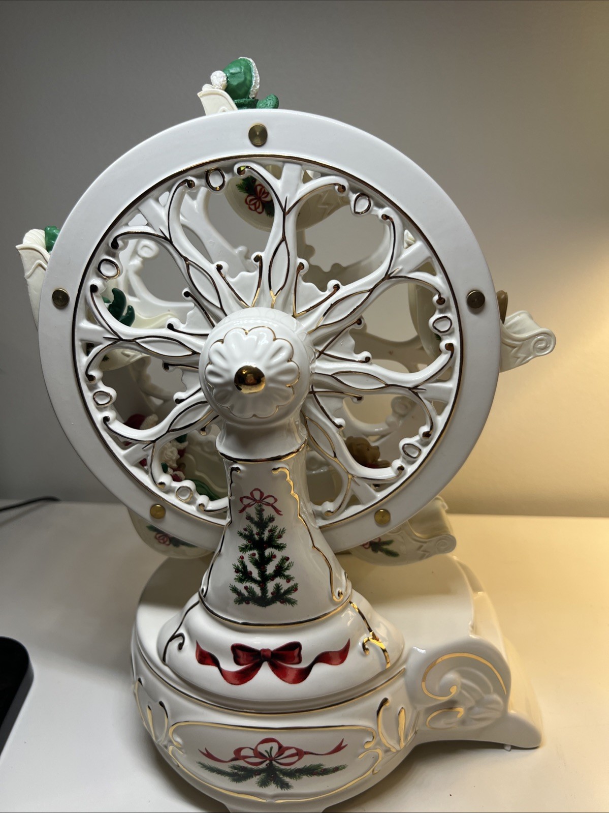 Lenox Holiday Ferris Wheel Centerpiece Holiday Christmas Rare Avon