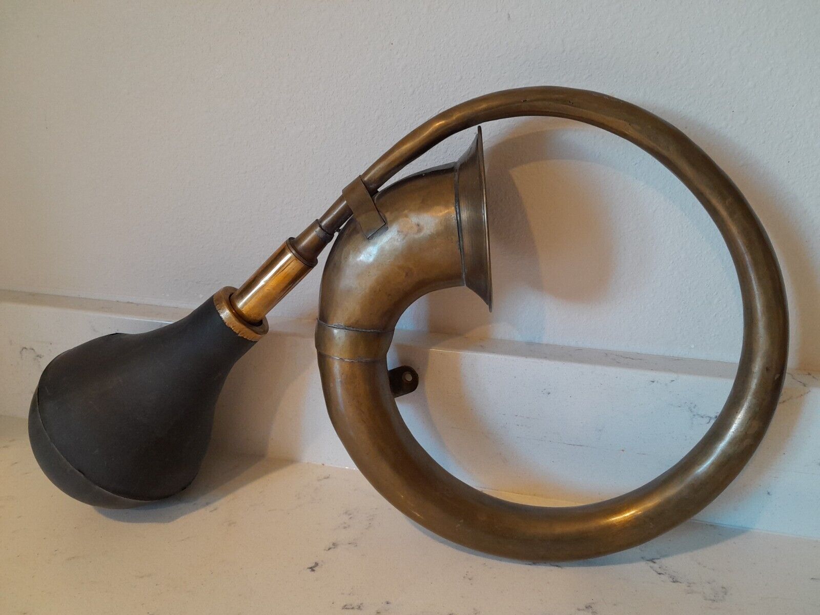 Antique 1900’s Circular Brass Large Bulb Car Horn w/Mount