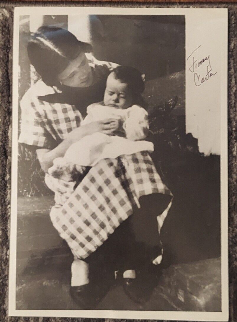 Jimmy Carter Signed 8x10 Vintage Photo Full Signature