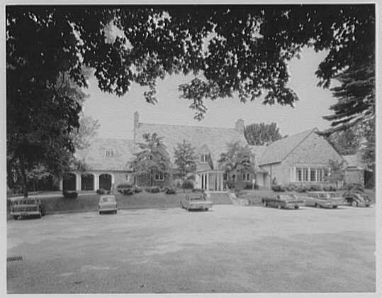 Photo:Greenwich Connecticut Round Hill Country Club Exterior 1930s Cars