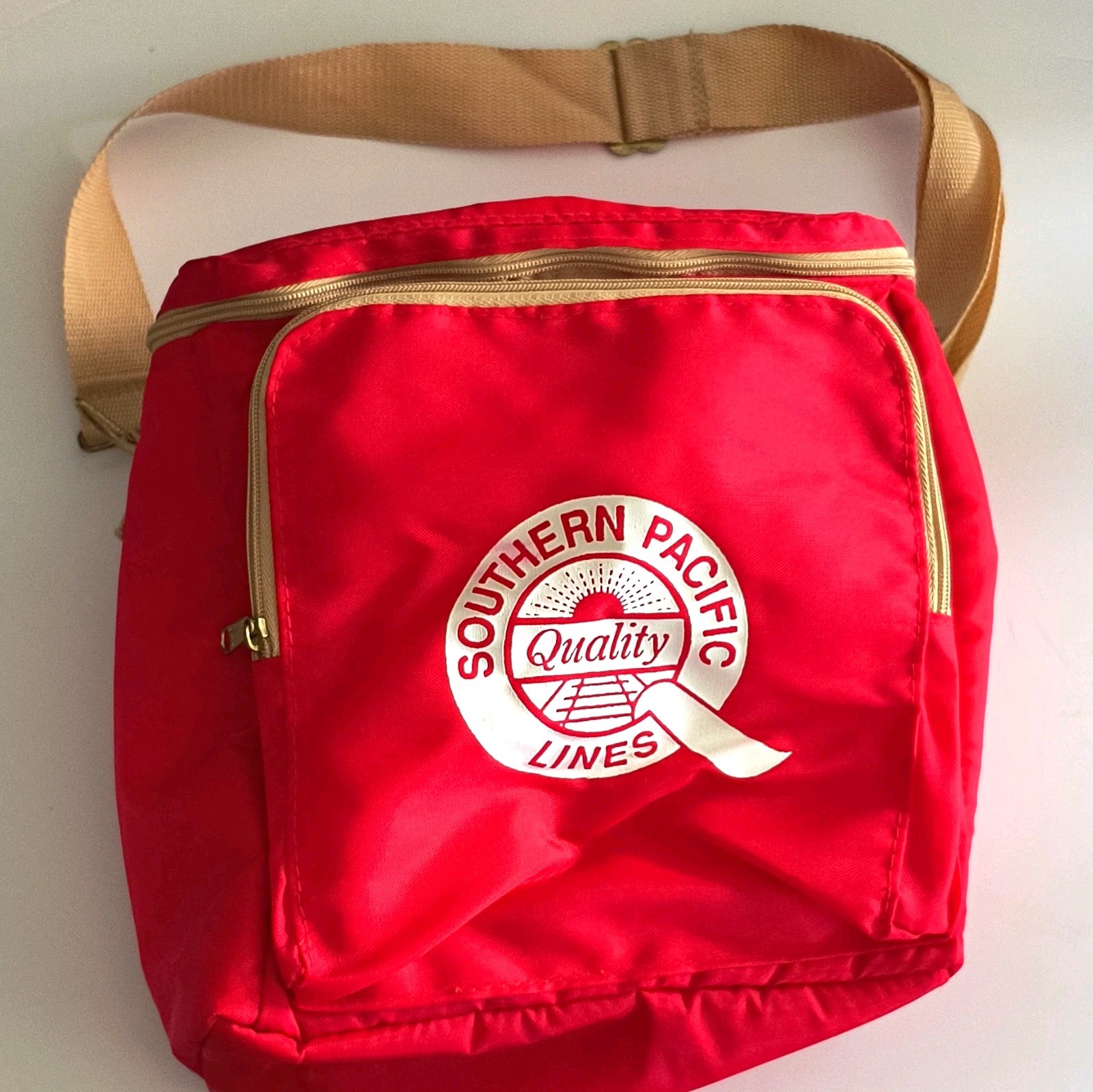 Vtg Southern Pacific RR Train Collectible Shoulder Bag Zip Adjustable Strap Red Vtg Southern Pacific RR Train Collectible Shoulder Bag Zip Adjustable Strap Red