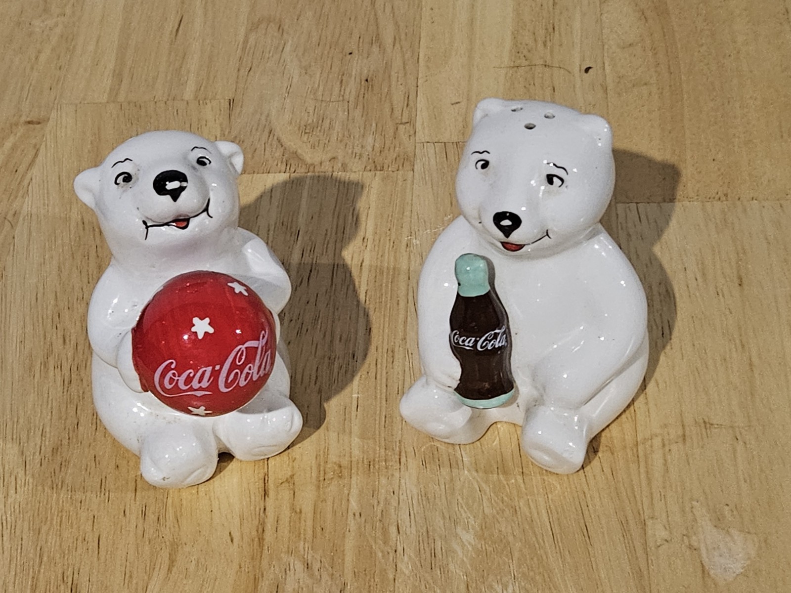 Vintage Coca-Cola Polar Bear Salt & Pepper Shakers Set Ceramic Collectible Bears