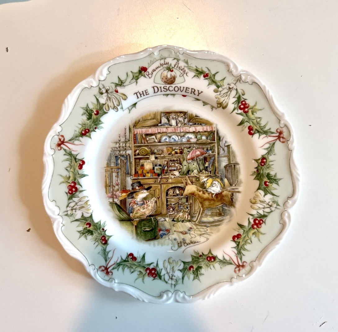 Vintage Royal Doulton Brambly Hedge “The Discovery”  Plate Jill Barklem 1985
