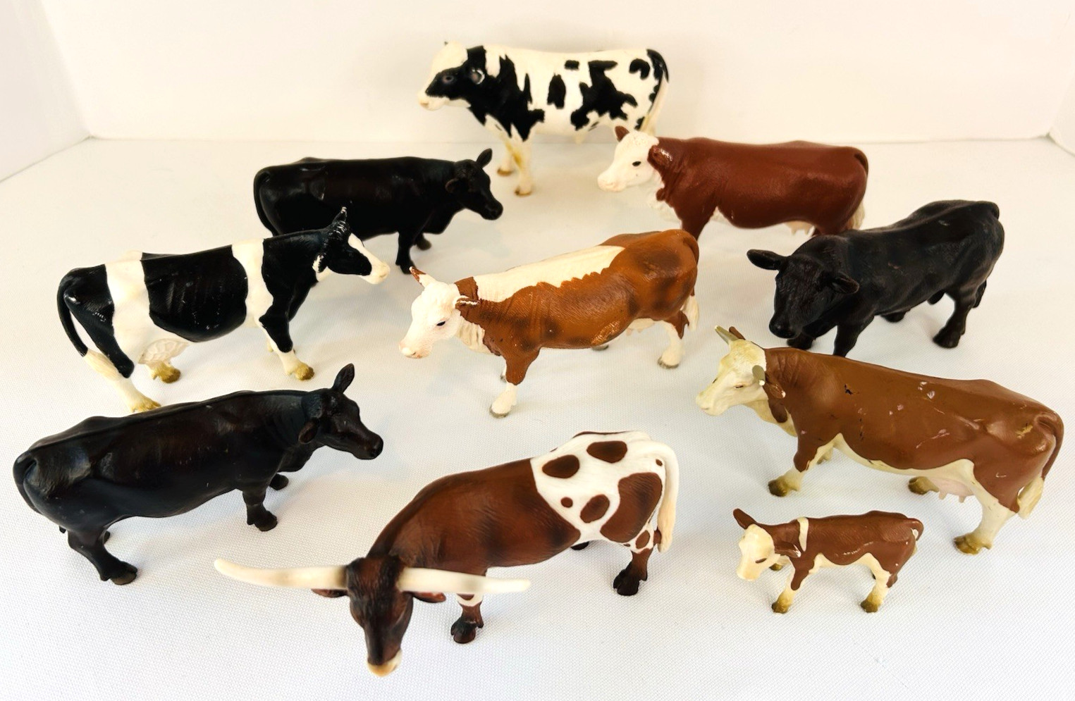 Schleich Cows Bulls Cattle ~ Lot of 10 ~ Toys Schleich Cows Bulls Cattle ~ Lot of 10 ~ Toys