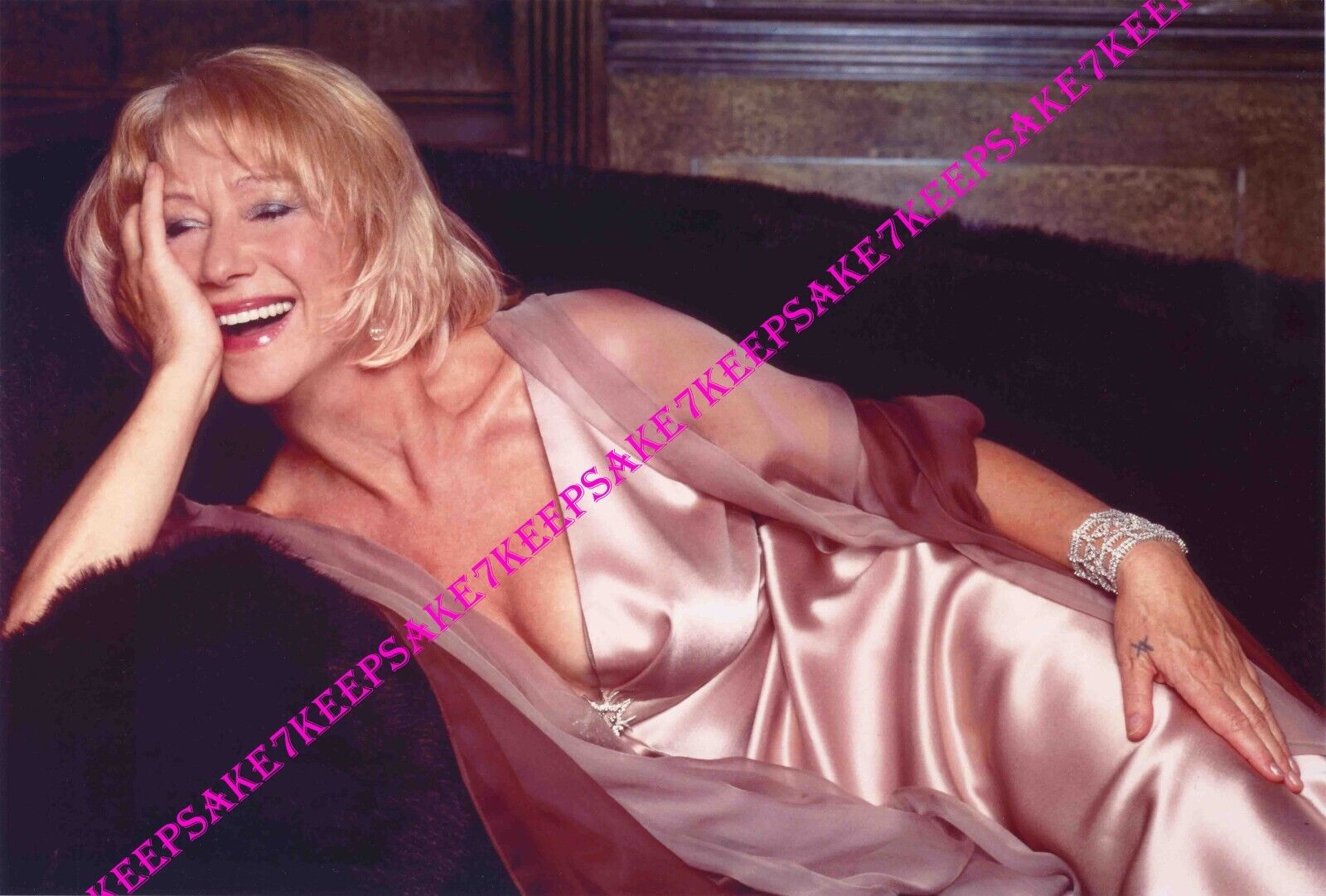 ACTRESS HELEN MIRREN WONDERFULLY EXPOSED IN A SATIN ROBE PHOTO A-HM