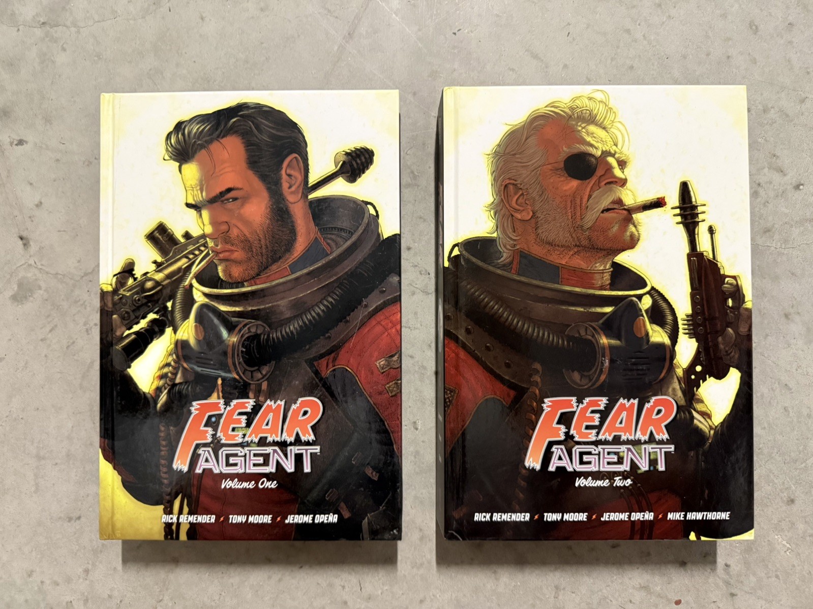 Fear Agent Deluxe Volumes 1 and 2 Hardcover HC by Rick Remender Tony Moore Image
