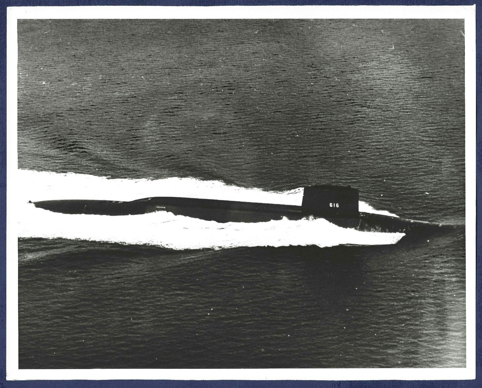 USS LAFAYETTE SSBN-616 Nuclear-Powered Submarine 8 x 10  Official USN Photo