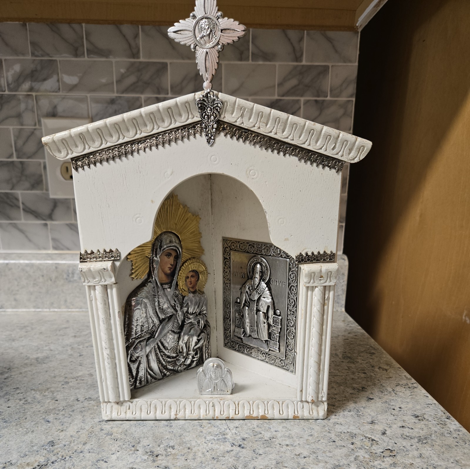 Antique Russian Orthodox Wooden Iconostasis Shrine, Missing light bulb