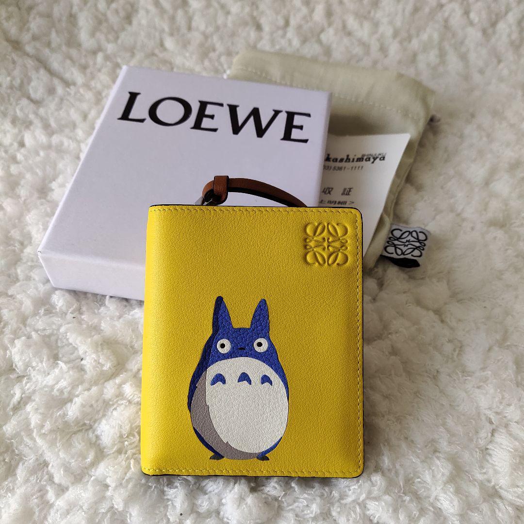 LOEWE Totoro Collaboration Wallet coin purse yellow Fusion of Style and Whimsy 
