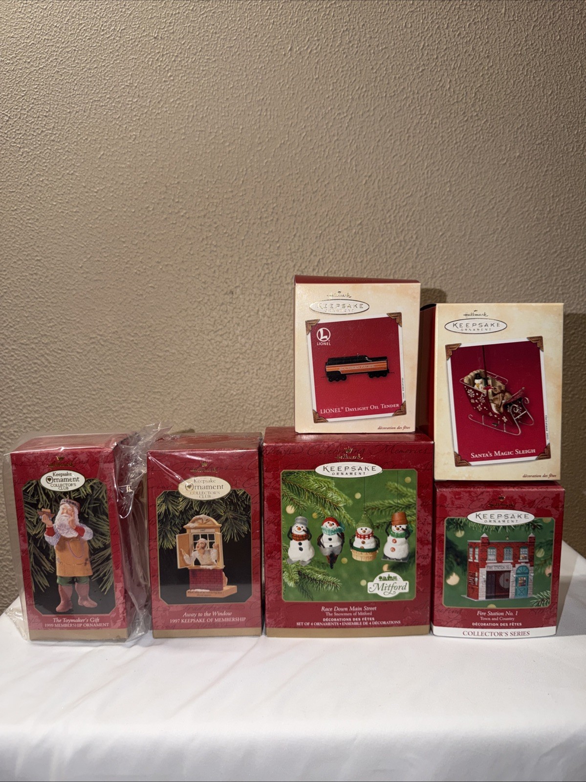 Hallmark Christmas Ornaments Lot Of 6 w/ Boxes 5 NIB Excellent Condition