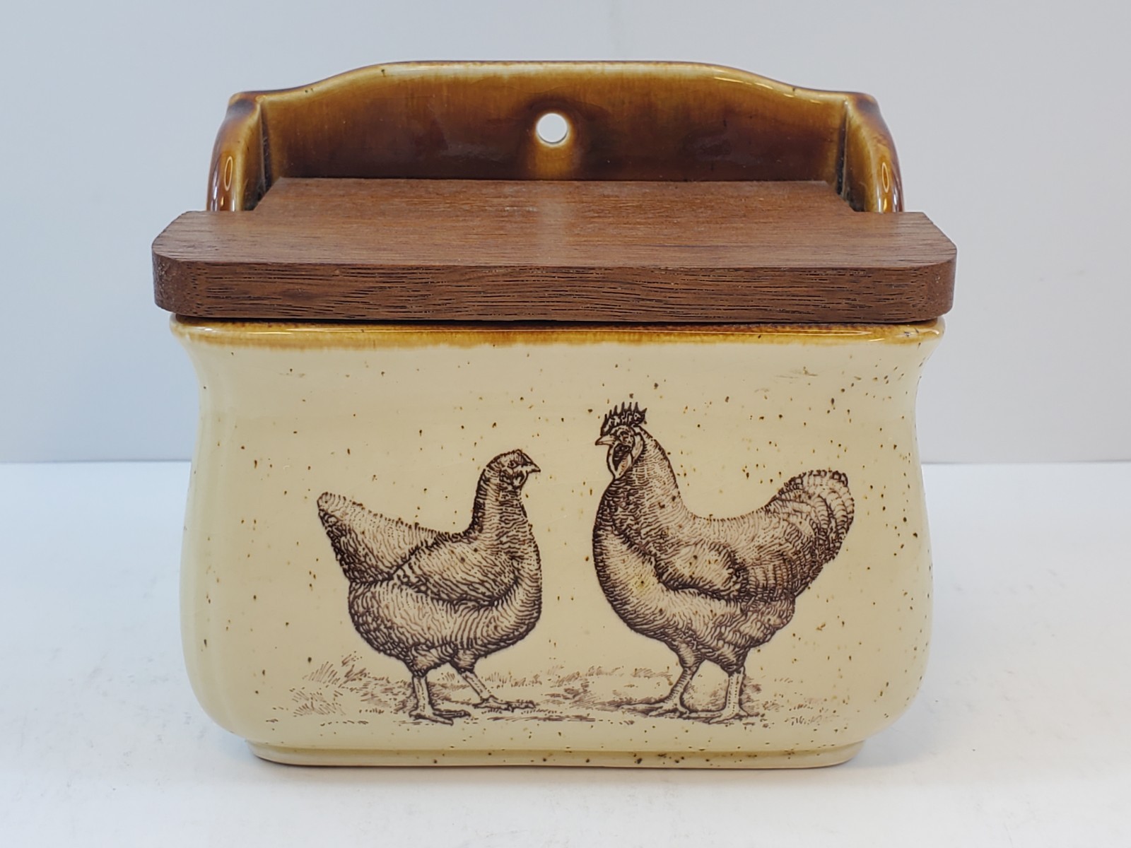 Vintage 1979 Enesco Country Road Rooster Hen Salt Box Salt Cellar Made in Japan