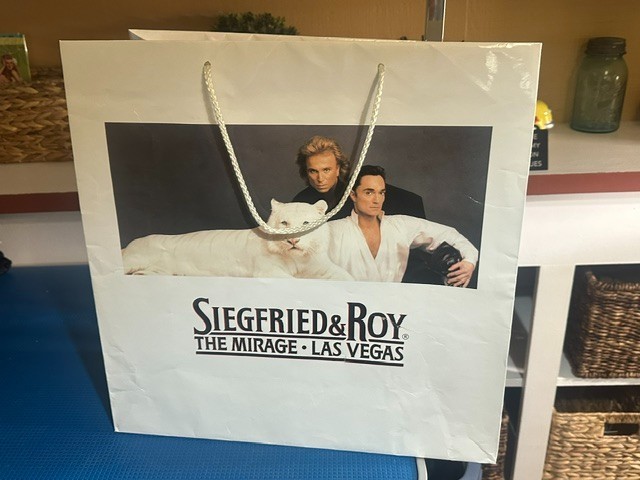 Vintage Siegfried & Roy Mirage Las Vegas Shopping Bag White Tiger Casino