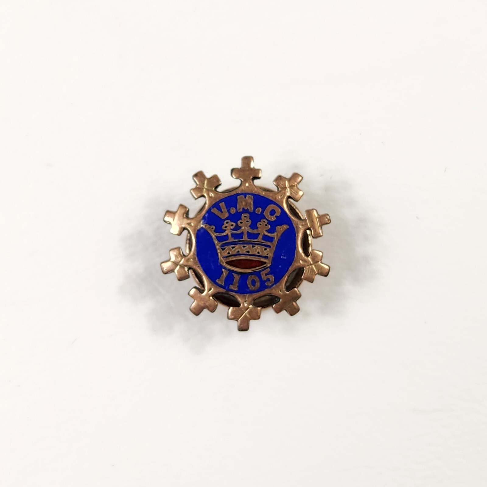 Royal Arcanum Fraternity VMC 1105 Screwback Pin Lapel Hat Virtue Mercy Charity
