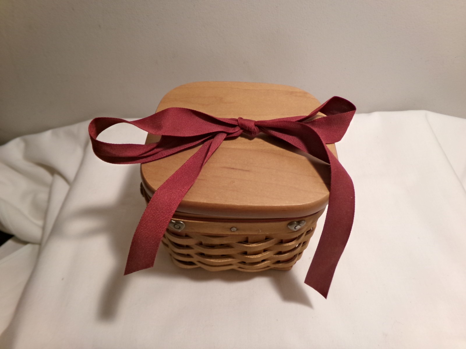 Longaberger 2002 Small Sweetest Gift Sweetheart Basket