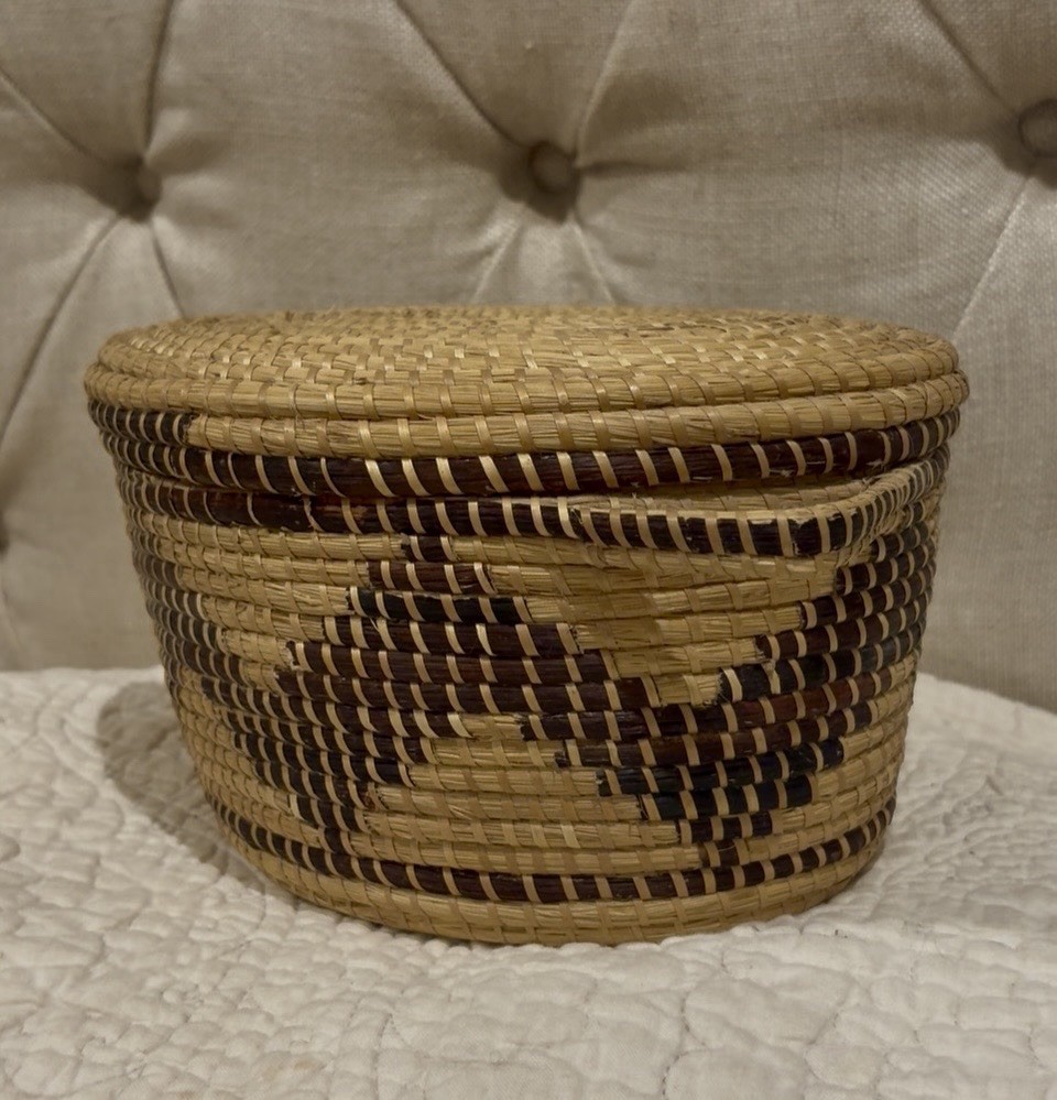 Vintage Lidded Oval Storage Basket Geometric Zig Zag Tohono O’odham Look