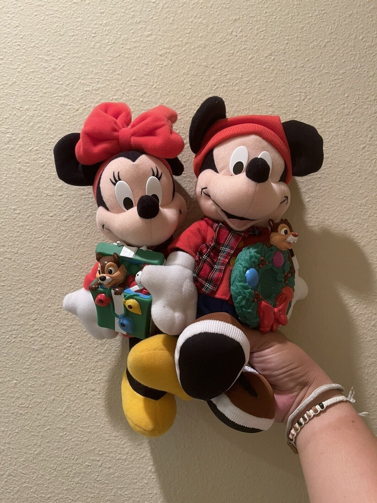 Fisher Price Disney Mickey&Minnie Holiday Friend Christmas Plush 2001