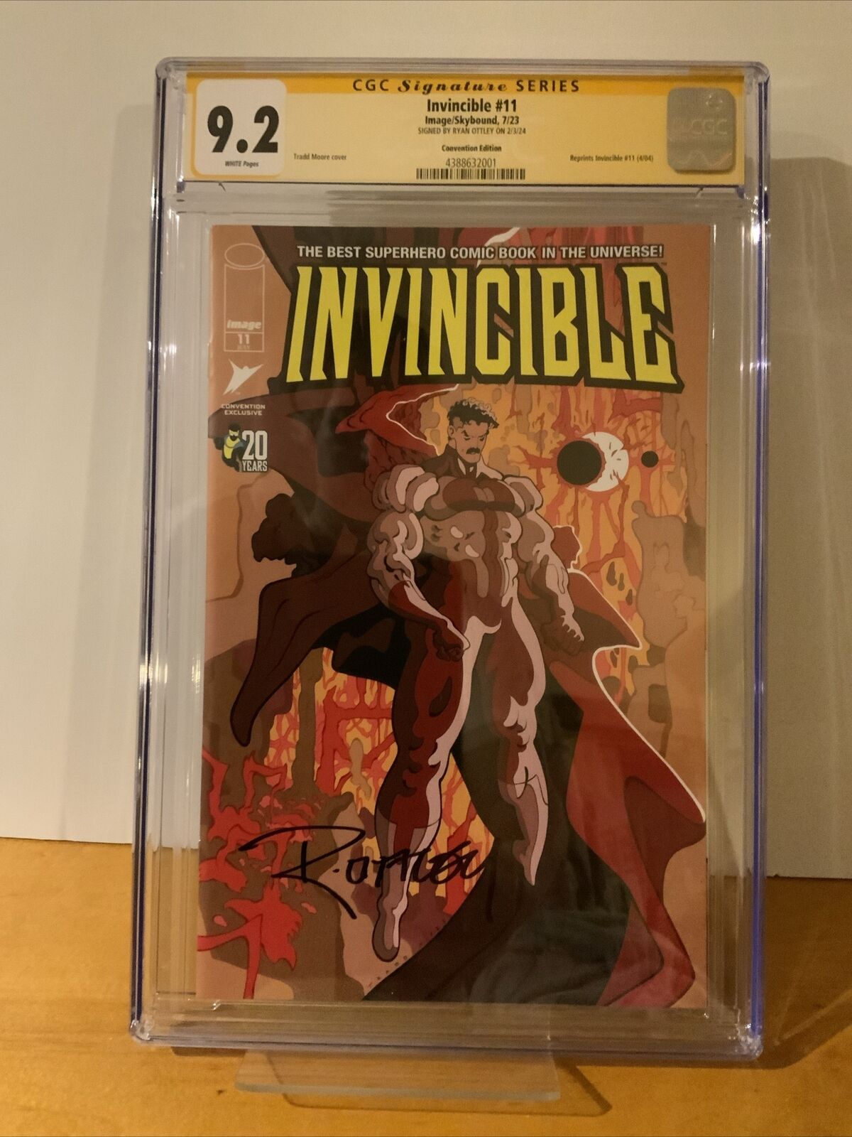 INVINCIBLE #11 TRADD MOORE CONV. ED. CGC 9.2 SS SIGNED BY RYAN OTTLEY OMNIMAN