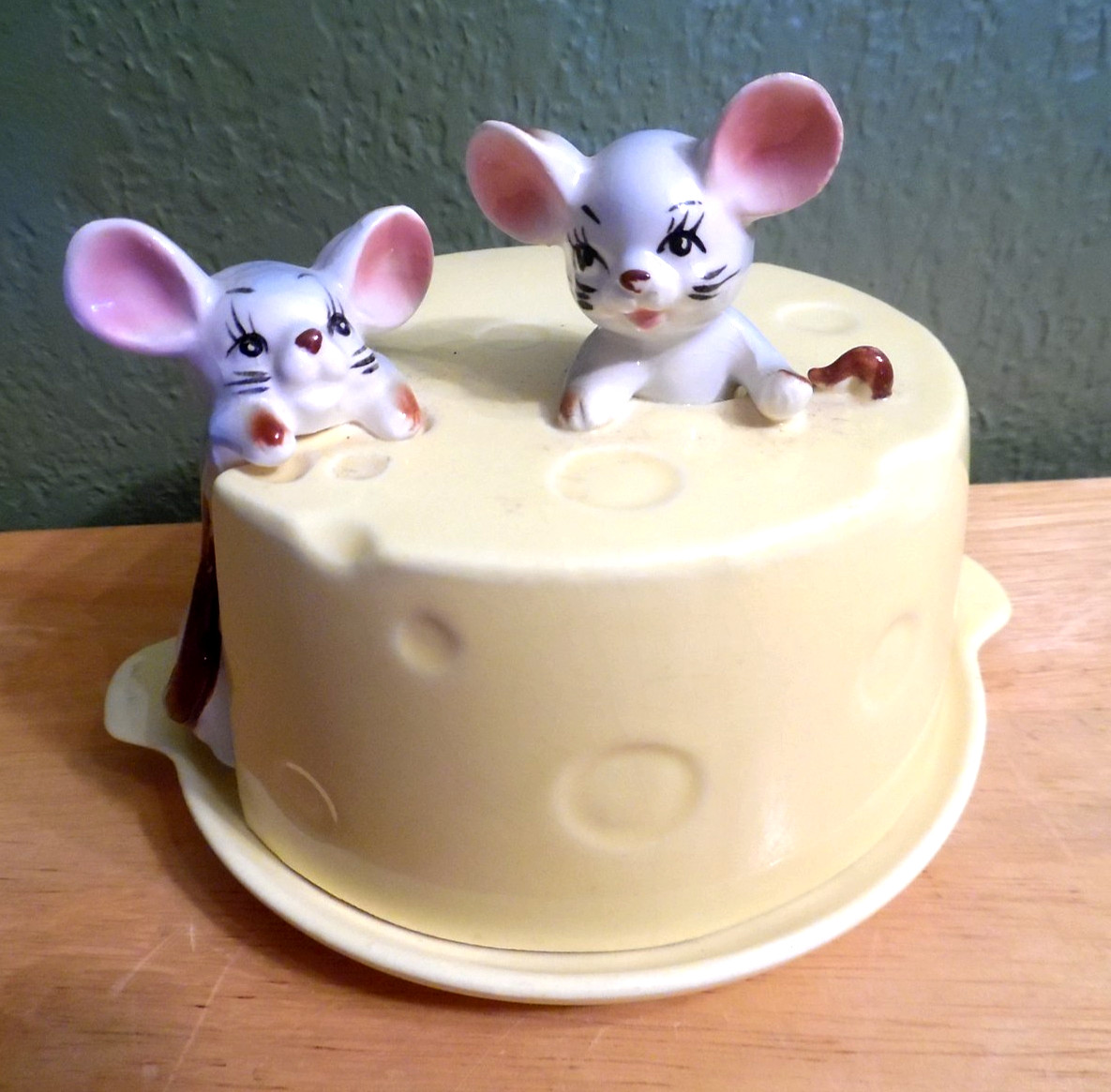 VINTAGE 1950'S CERAMIC MICE CHEESE/BUTTER KEEPER BY TILSO JAPAN VG CD