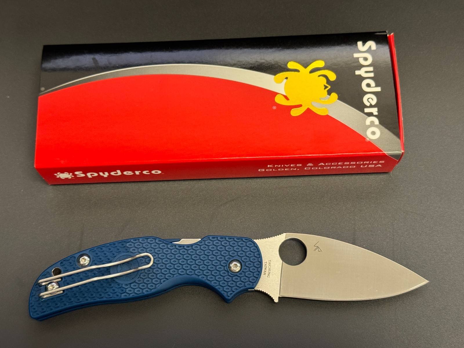 Genuine Spyderco Sage 5 Cobalt Blue FRN Handle Spy27 Blade  C123PCBL Grade A-