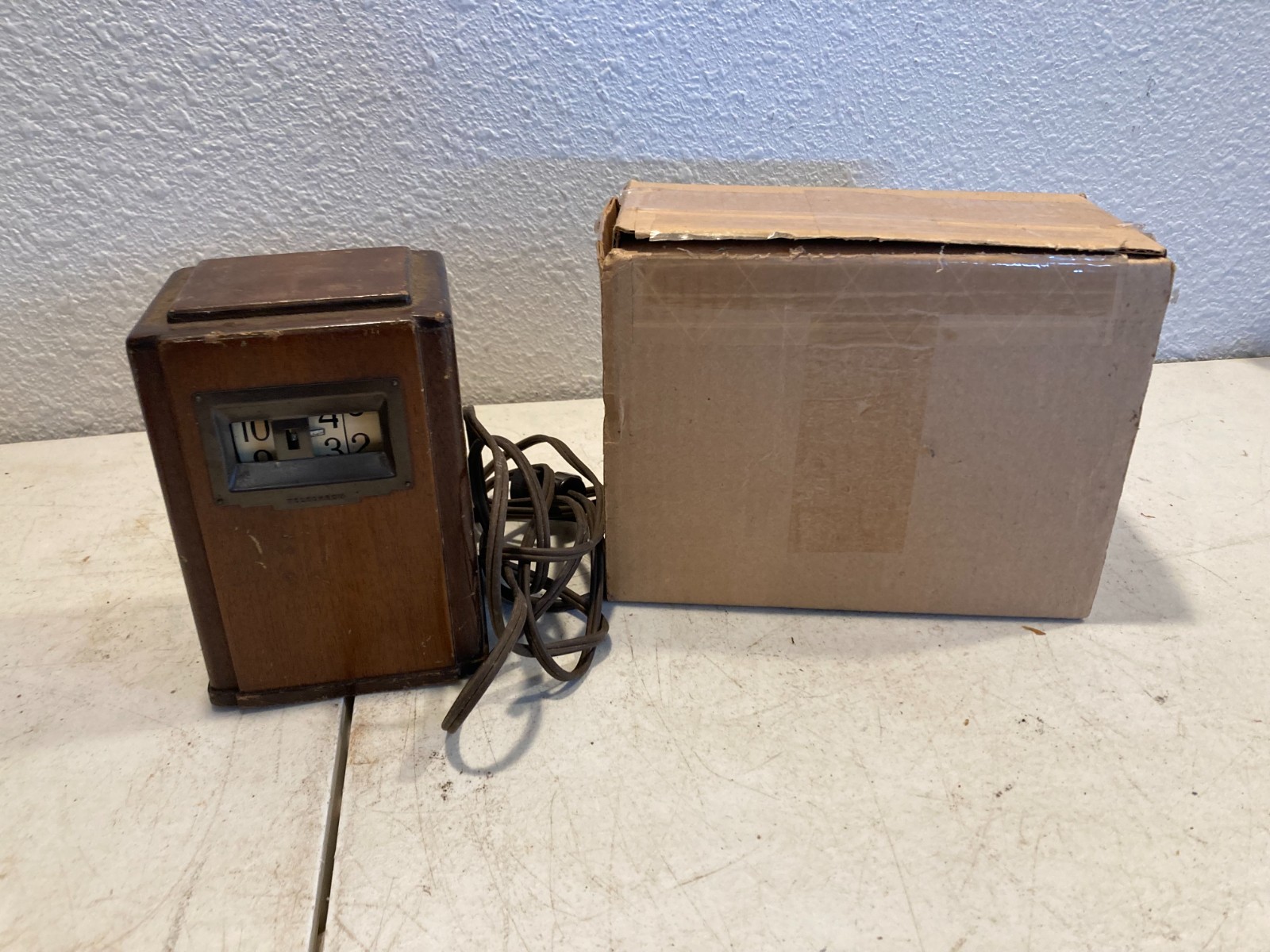 Rare Art Deco Telechron Minitman Digital Clock Model - 8B03, Circa 1930s P/R