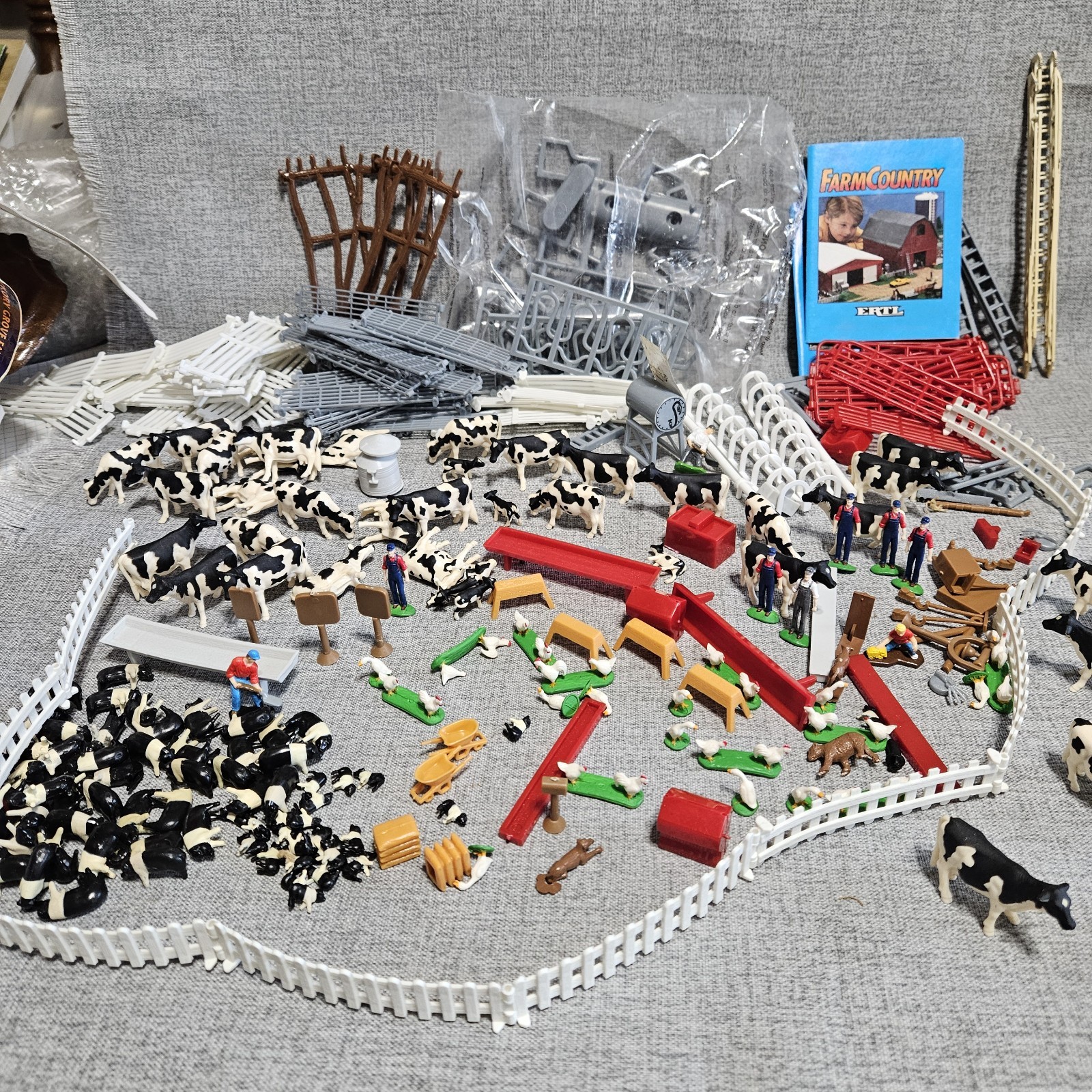 ERTL Farm Country Ranch 9 Farmers Cows Pigs Dogs Chickens Fence Stickers Lot 170