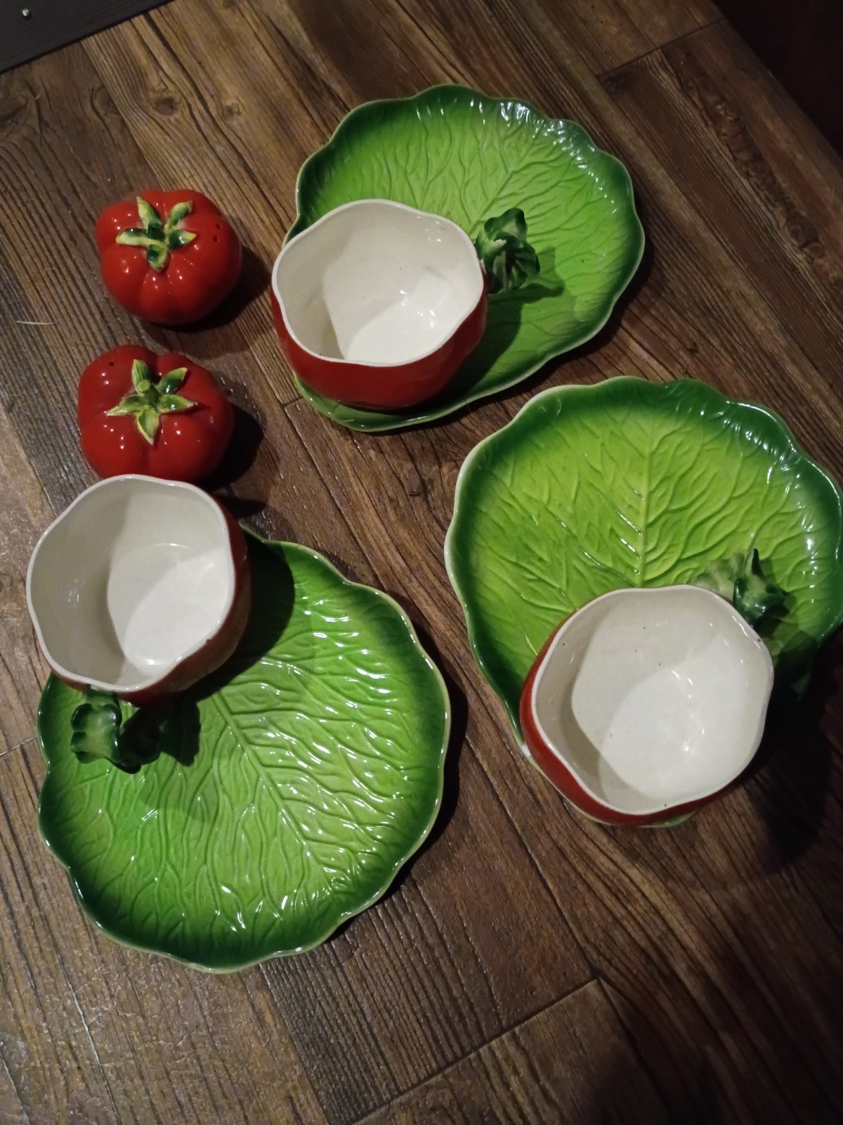 Vintage 1962 Howard Japan Tomato Snack Set Leaf Plates Cups Salt Pepper 8 Pc