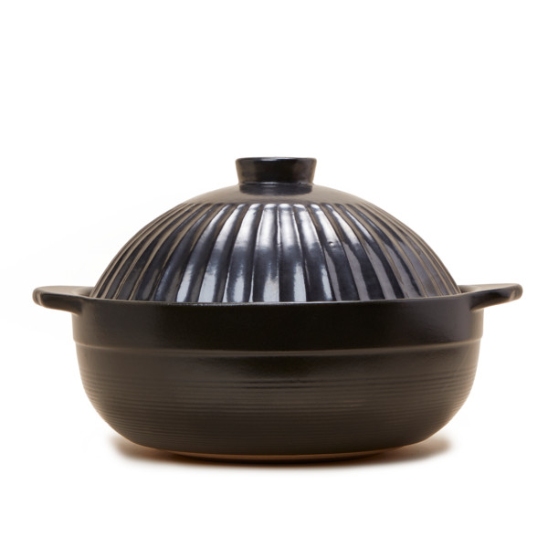 Cravings by Chrissy Teigen Cookware Donabe-Style Clay pot 2.5-qt Cook Pot, Black