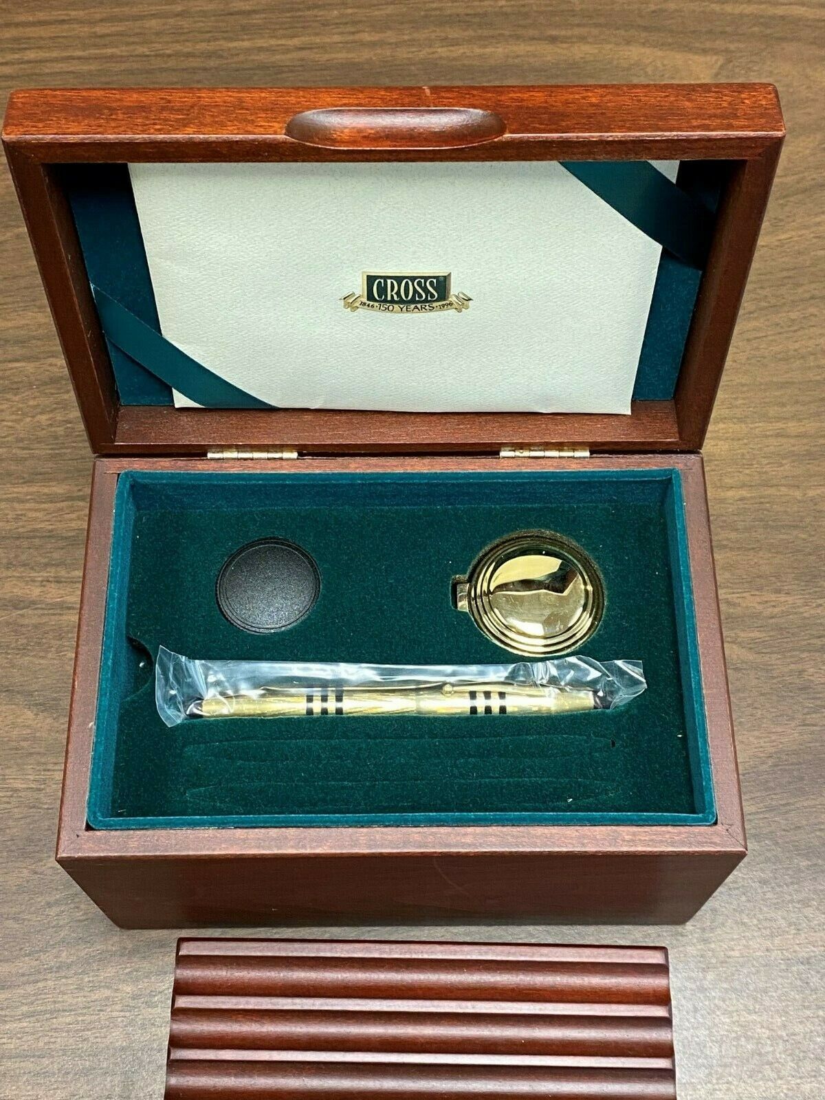 CROSS 150 YEARS LIMITED EDITION ANNIVERSARY UNDIPPED FOUNTAIN PEN IN GOLD