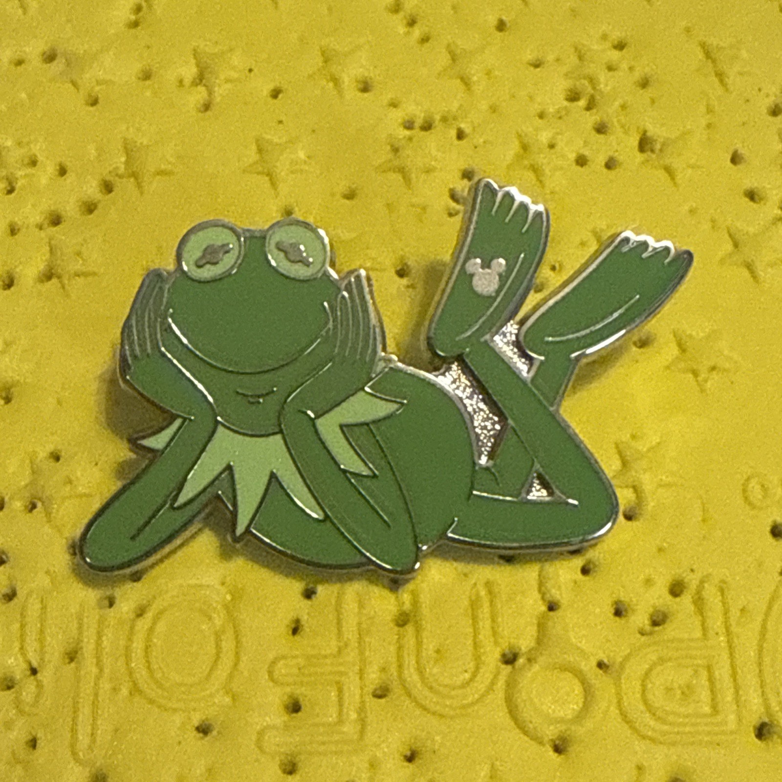 2025 Disney WDW Hidden Mickey Kermit Green Color Wave B Trading Pin