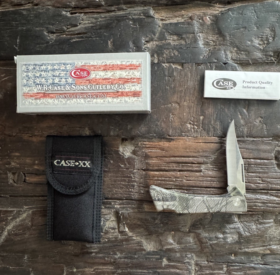 2018 Case XX Camo Synthetic Mako LT158L SS With Original Box And Sheath - NOS