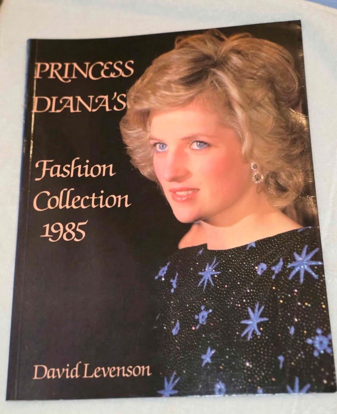 Princess Diana Fashion Collection 1985 Illustrated Book by David Levenson