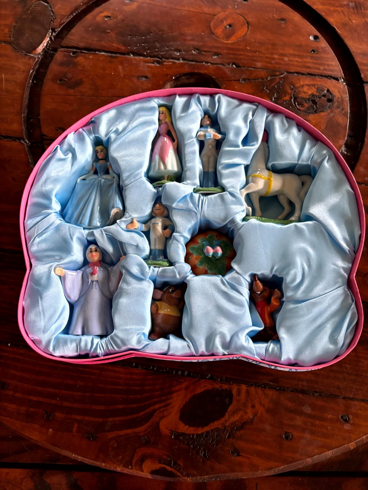 Disney Store Cinderella Limited Edition Ceramic Figurine Collection Set 9-Piece