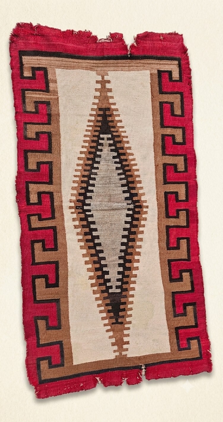 Antique Navajo Rug c. 1910-1930s Ganado Klagetoh Greek Key Border 35\