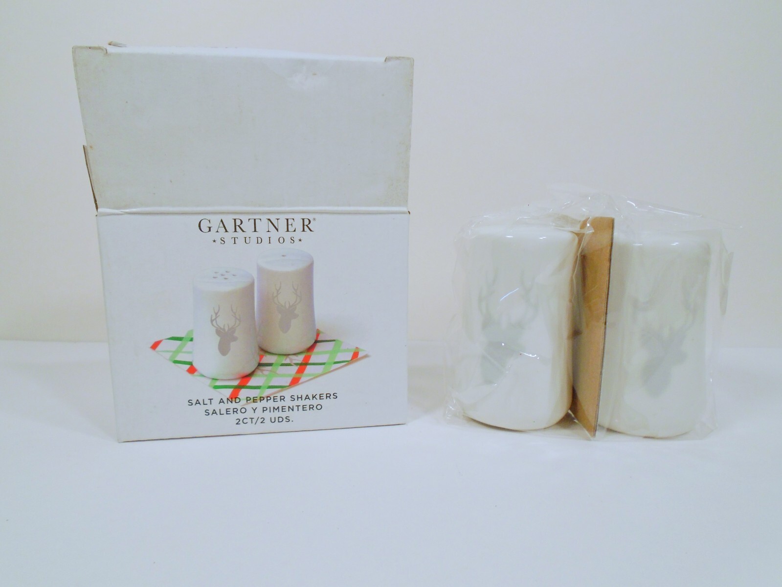NEW Gartner Exclusives Reindeer salt pepper shakers