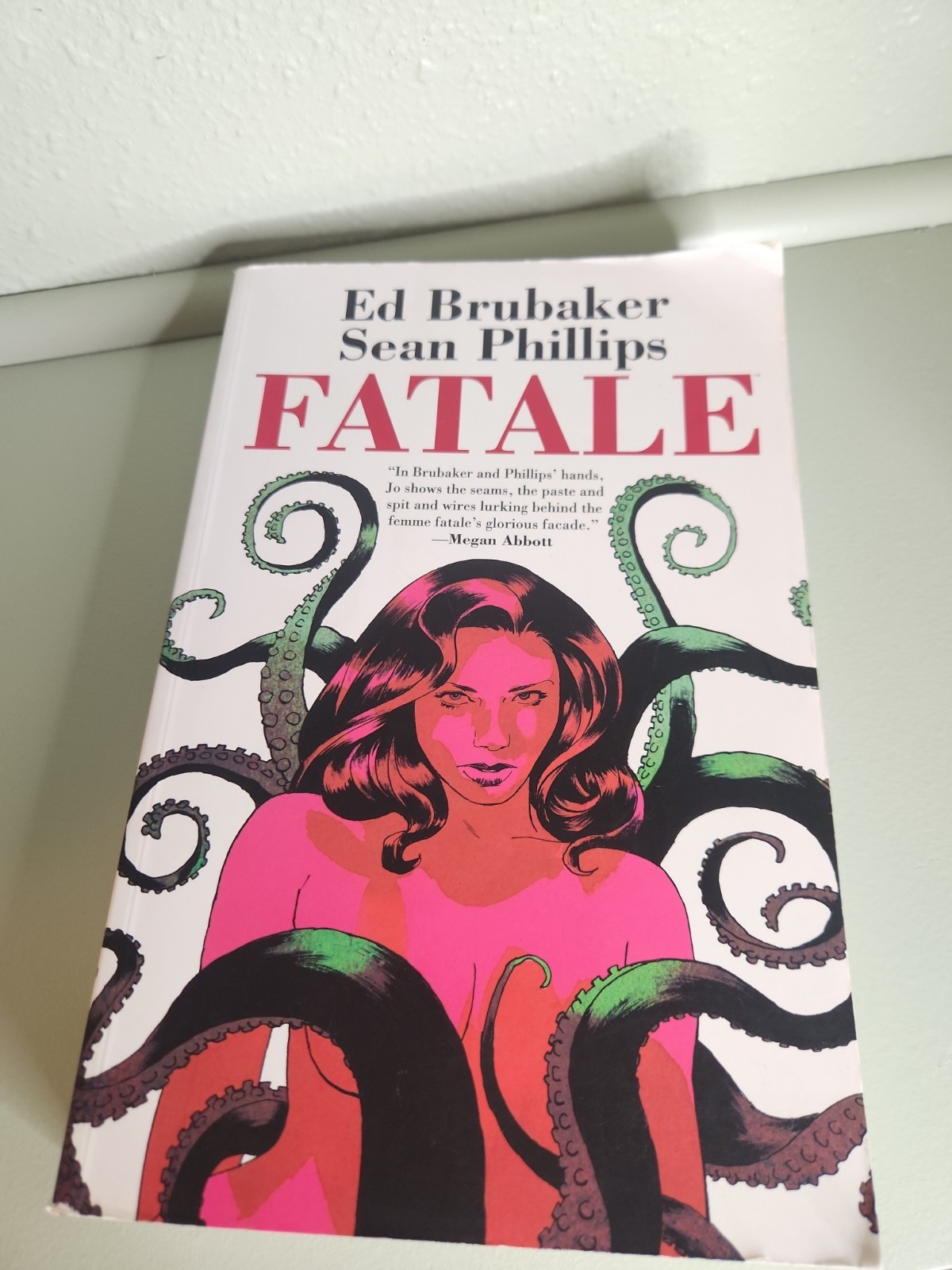 Fatale Compendium by Ed Brubaker & Sean Phillips: New