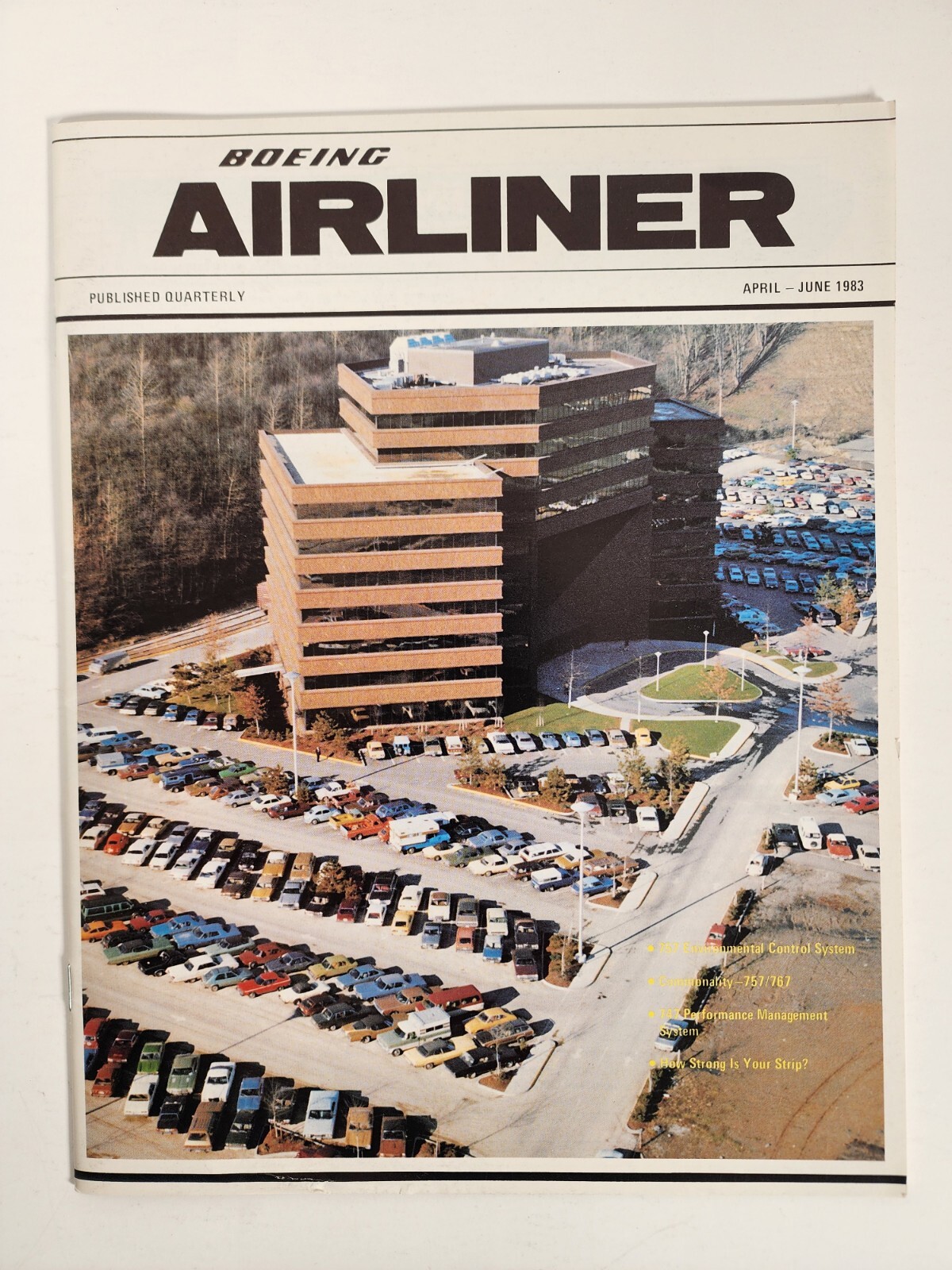 APRIL-JUNE 1983 BOEING AIRLINER NEWS MAGAZINE. 747, 757, 767 HEADQUARTERS COVER