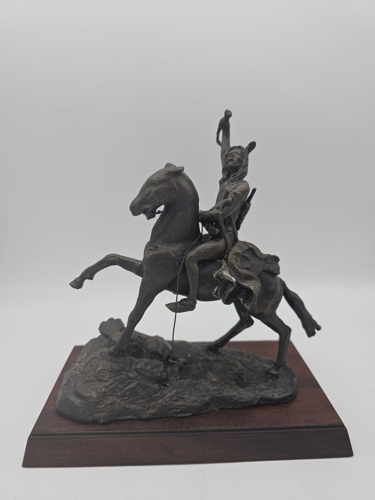 Franklin Mint Frederic Remington  Bronze Sculpture w Stand 