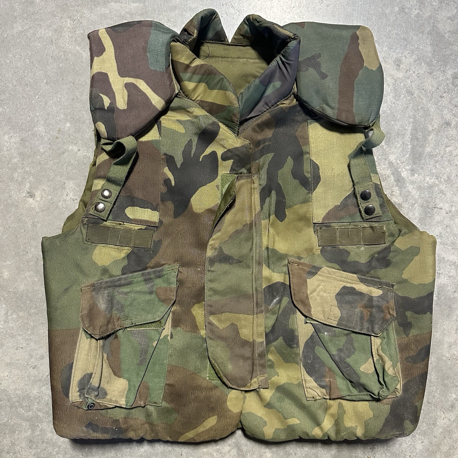 Vintage 80s US Army USGI Woodland Camouflage Fragmentation Flak Vest LARGE