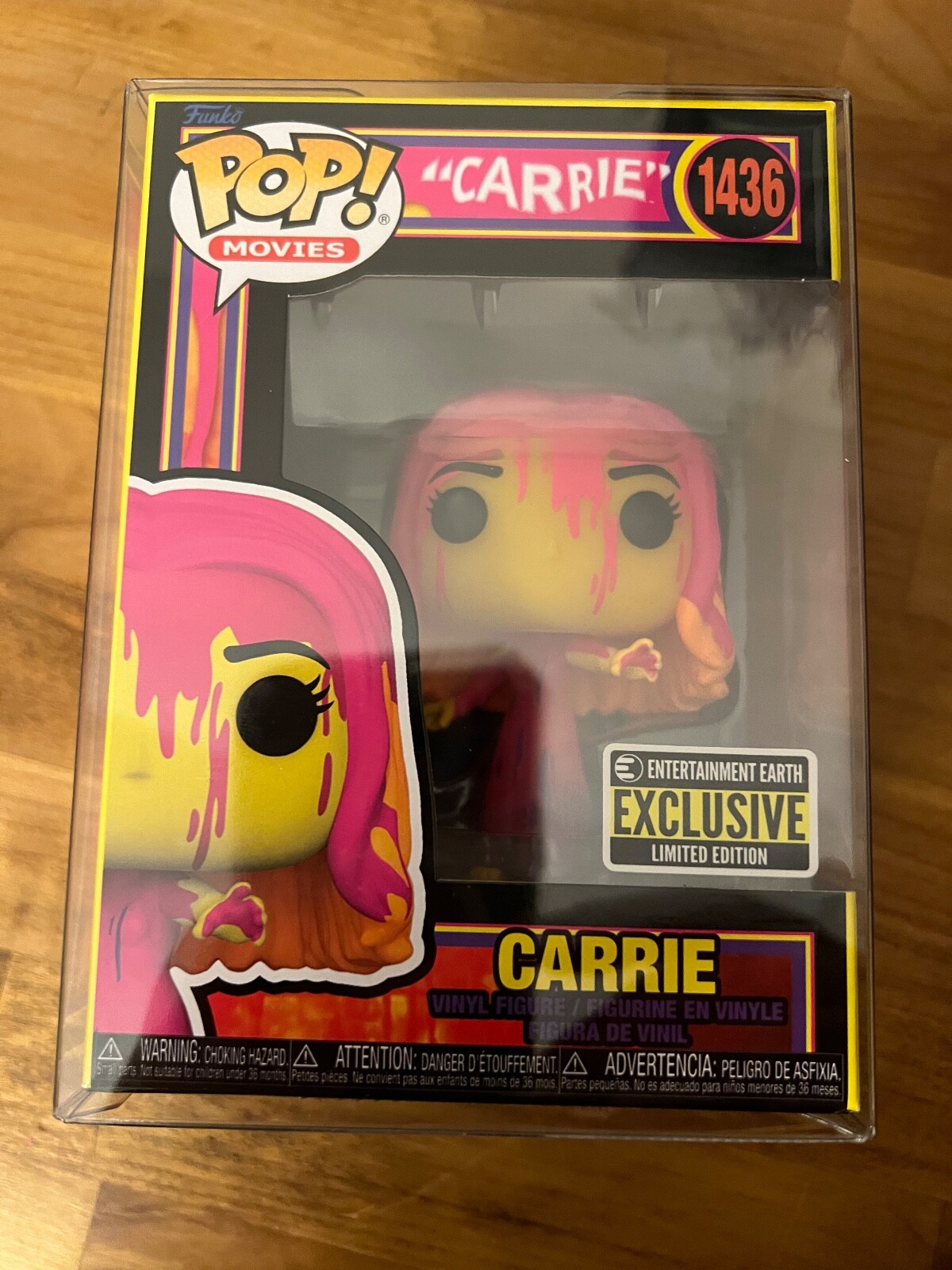Funko Pop Movies #1436 - Carrie - EE Exclusive - Bloody - Black Light Funko Pop Movies #1436 - Carrie - EE Exclusive - Bloody - Black Light
