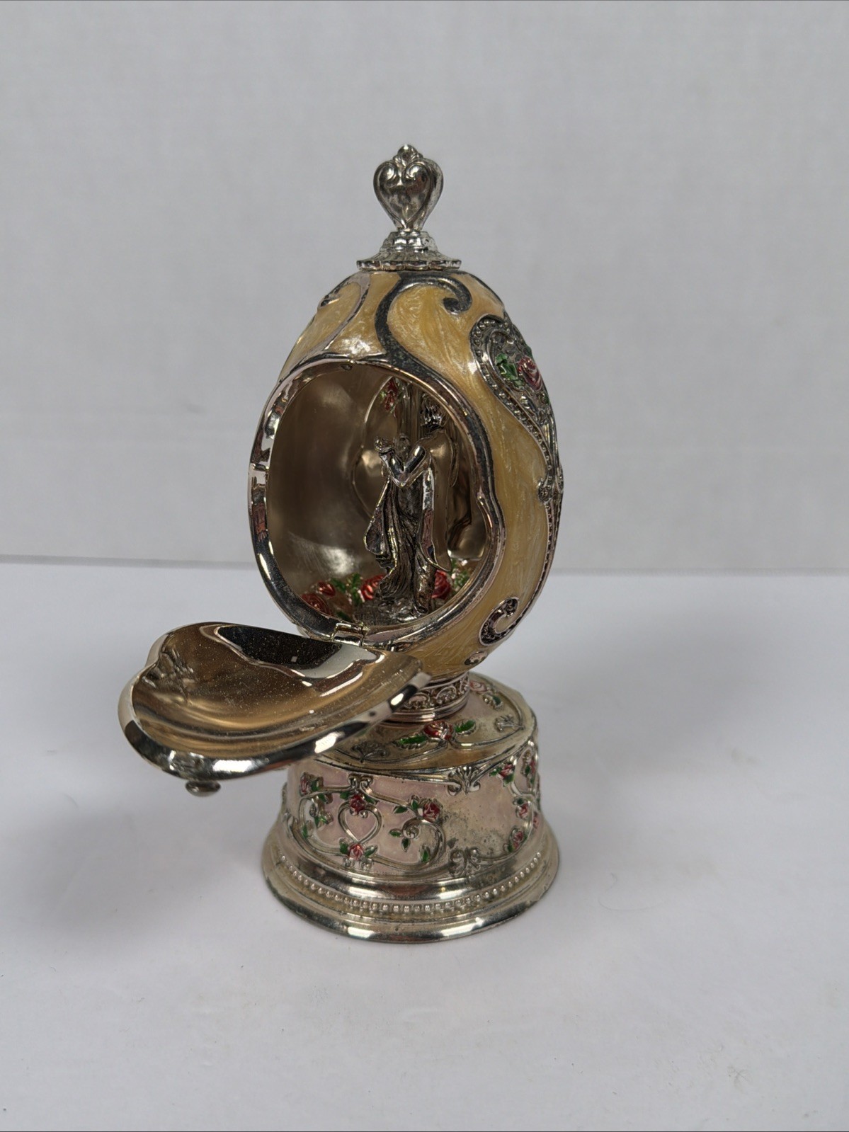 Vintage Wallace Sankyo Silver Plated Dancing Couple Enamel Musical Egg