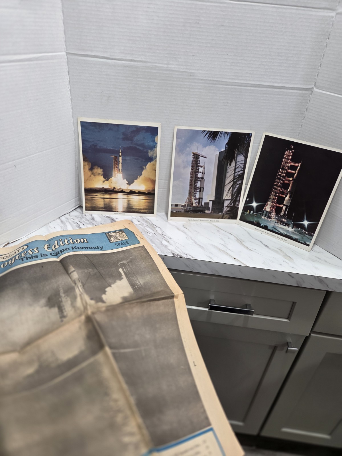 3 Official NASA Apollo 4 Press 8x10 Photographs +1968 Cape Kennedy Newspaper 
