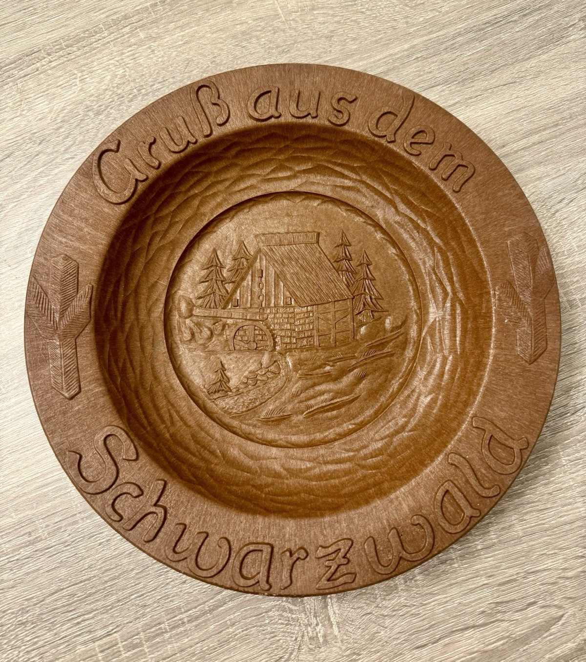 Vintage German Black Forest 13” Carved Wooden Wall Plate Gruß aus  Schwarzwald
