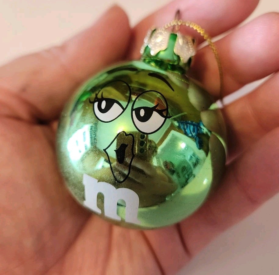 VTG/Y2K Green M & M Christmas Ornament Holiday Nostalgia Collectible Kiss 