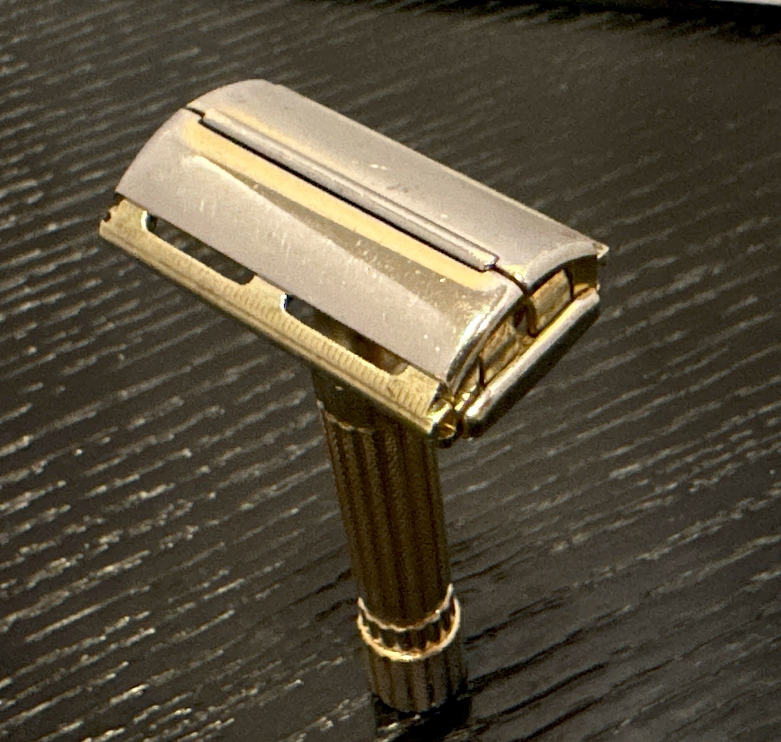 Vintage 1946-47 Gillette ARISTOCRAT Safety Razor/Double Edge/TTO